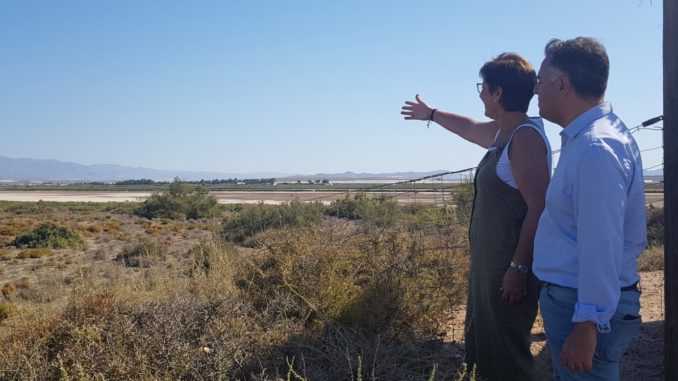 Adriana Valverde y Antonio Ruano en las Salinas de Cabo de Gata