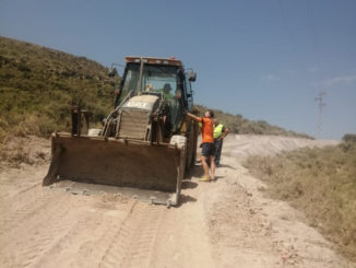 220907 José Manuel Montero realiza una visita a los trabajos en un camino rural de Fuente Victoria