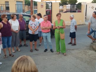 Reunión del Grupo Municipal Socialista de Almería con vecinos de Cortijo Guillén