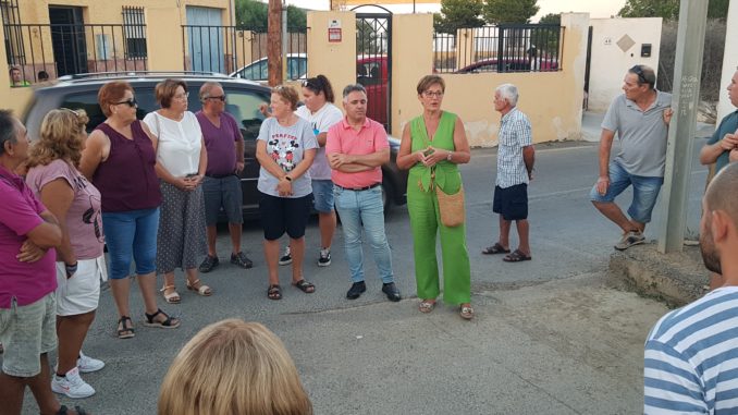 Reunión del Grupo Municipal Socialista de Almería con vecinos de Cortijo Guillén