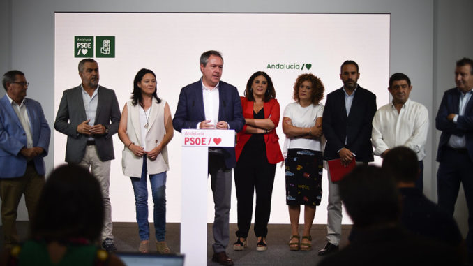 Juan Espadas junto a los Secretario Generales del PSOE