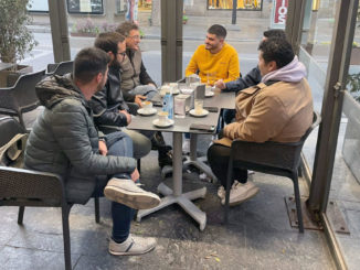 221122 Foto PSOE Sánchez Teruel reunido con representantes de estudiantes de Almería