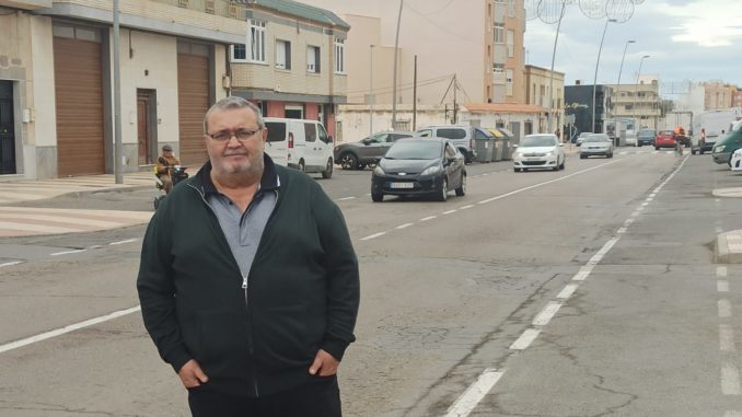 Manolo García en la carretera de Cortijos de Marín