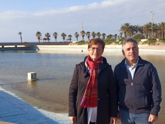 La portavoz del PSOE en el Ayuntamiento de Almería, Adriana Valverde, junto al concejal, Antonio Ruano