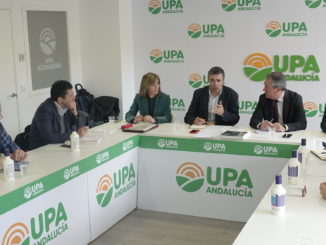 El secretario general del PSOE de Andalucía, Juan Espadas, reunido con UPA en Sevilla