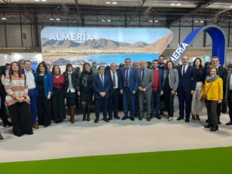 Representantes almerienses con Juan Espadas en Fitur