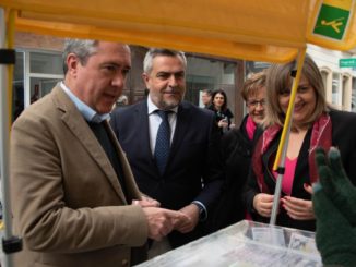 Juan Espadas y Juan Antonio Lorenzo durante su visita a Almería