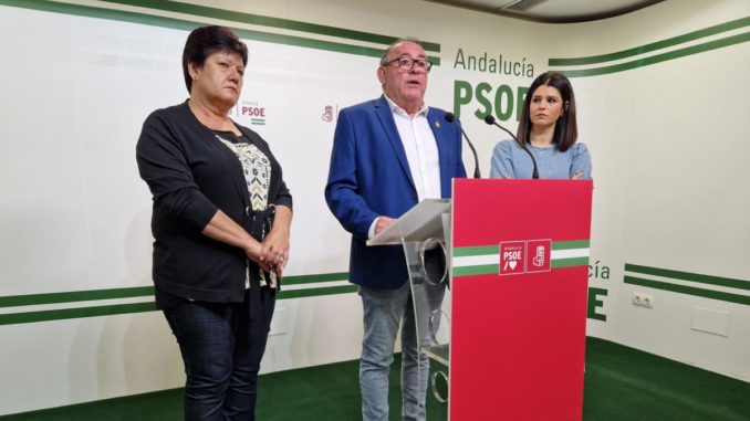 Luis Cáceres y Noemí Cruz, hoy, en rueda de prensa