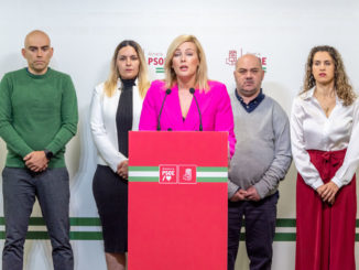 Teresa Piqueras y miembros de su candidatura en rueda de prensa