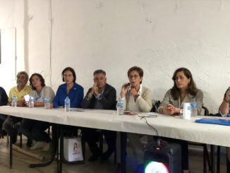 Reunión de la candidata del PSOE a la Alcaldía de Almería, Adriana Valverde, con vecinos y vecinas de La Juaida