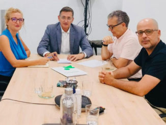 Reunión del parlamentario andaluz, José Luis Sánchez Teruel, con representantes del colegio de nutricionistas