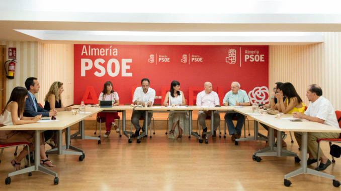 Reunión de María González Veracruz con candidatos del PSOE de Almería a las Cortes Generales de 2023