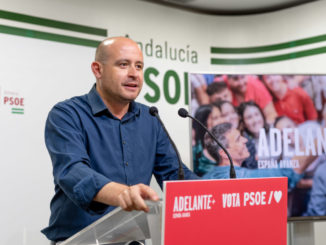 Antonio Martínez, hoy, en rueda de prensa