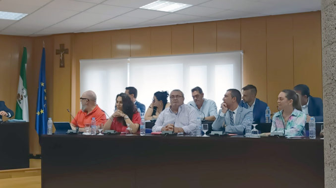 Concejales del PSOE de Roquetas de Mar en un pleno municipal