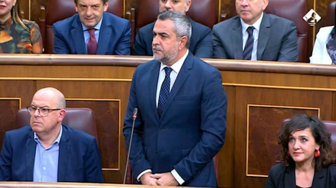 231128 FOTO Lorenzo prometiendo el cargo en el Congreso de los Diputados