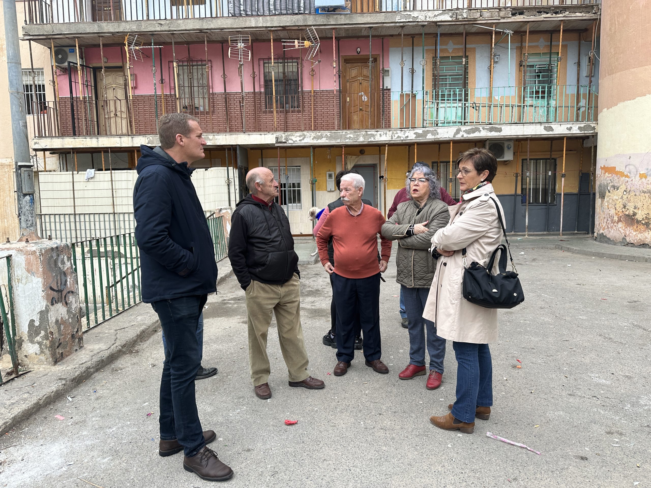 ALMERÍA. El PP contrata las obras de El Patio más de siete años después del derrumbe