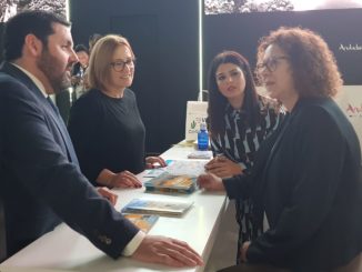 Juan Manuel Ruiz, Esperanza Pérez, Noemí Cruz y María López, en Fitur