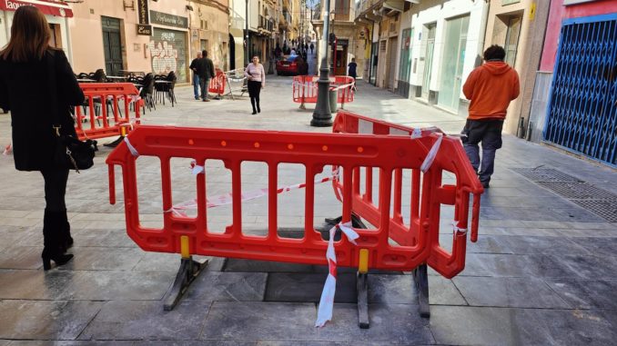 Arranque de árboles en la Calle Trajano