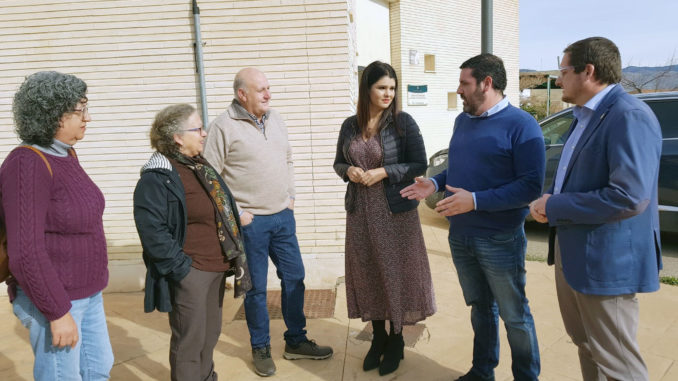 Juan Manuel Ruiz con diputados provinciales, alcaldes y alcaldesas de la comarca de Nacimiento
