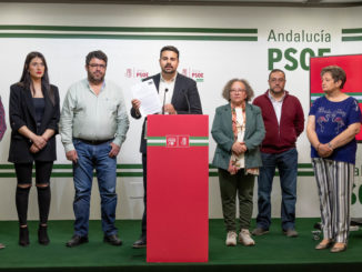 Rueda de prensa ofrecida por el parlamentario andaluz del PSOE de Almería, Mateo Hernández, junto a alcaldes y alcaldesas de la comarca de Nacimiento