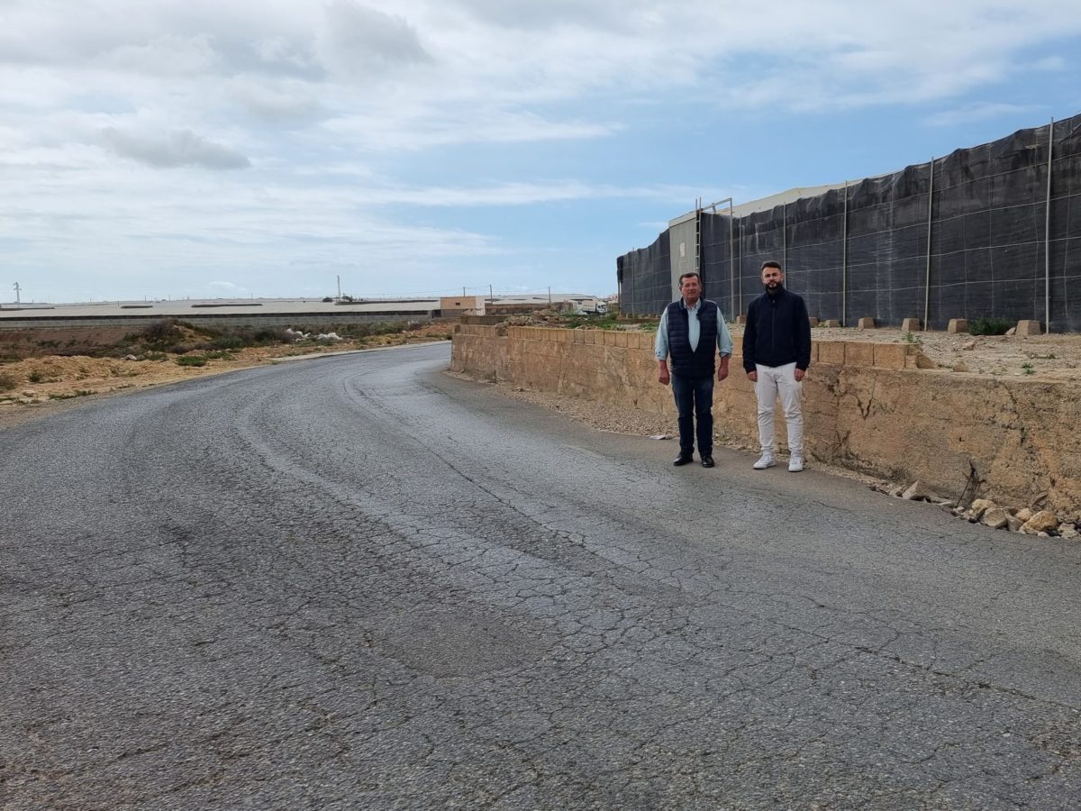 EL EJIDO. El PSOE de El Ejido urge al equipo de gobierno a eliminar los puntos negros del Camino de Cabriles