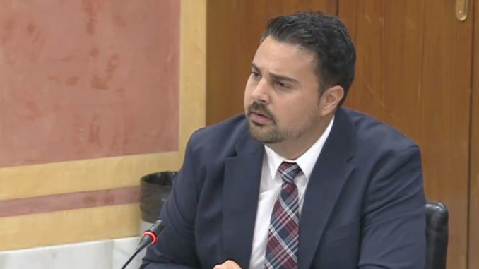 Mateo Hernández en la Comisión de Agricultura del Parlamento