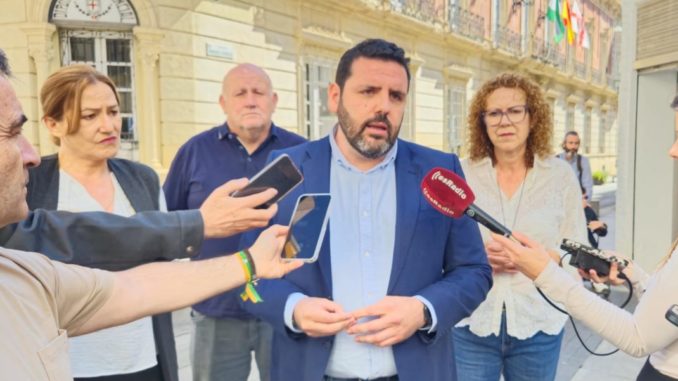 Esperanza Pérez, Antonio Gutiérrez, Juan Manuel Ruiz y María López