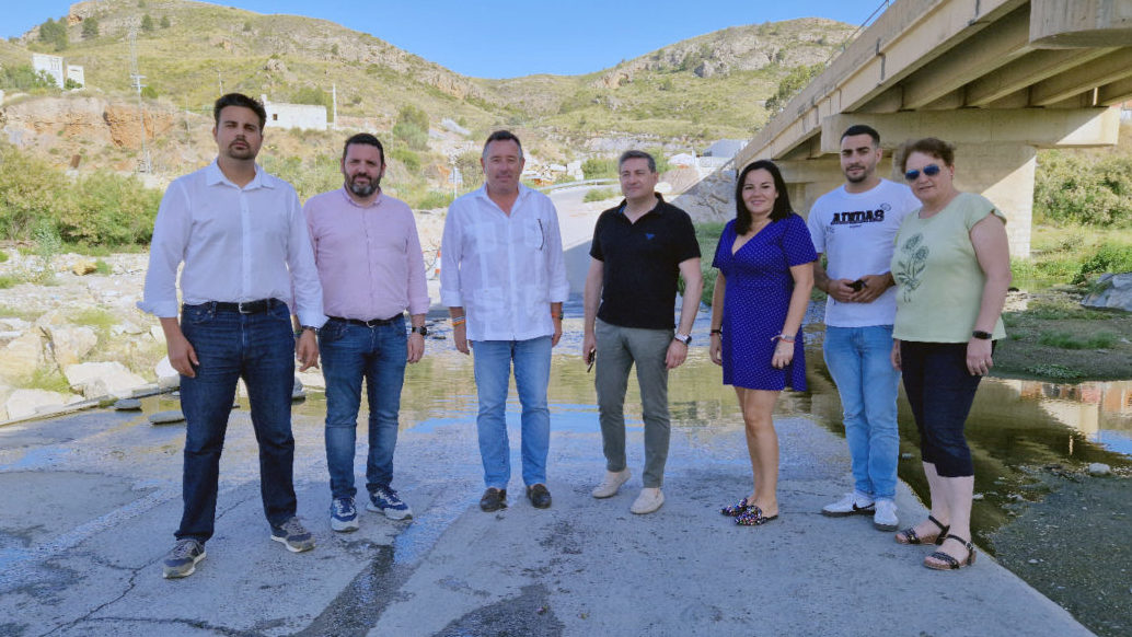 El PSOE califica de “atentado medioambiental” los vertidos de aguas residuales al río Almanzora y exige explicaciones a Moreno Bonilla