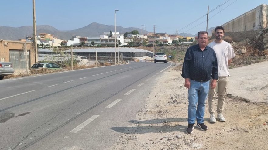 EL EJIDO. El PSOE de El Ejido reclama mayor seguridad en la curva de entrada a Balanegra