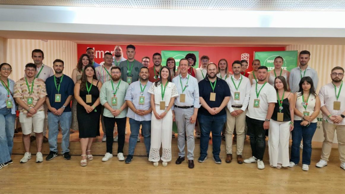 Juventudes Socialistas de Almería llama a los jóvenes a movilizarse para frenar los recortes y el maltrato del Gobierno de Moreno Bonilla