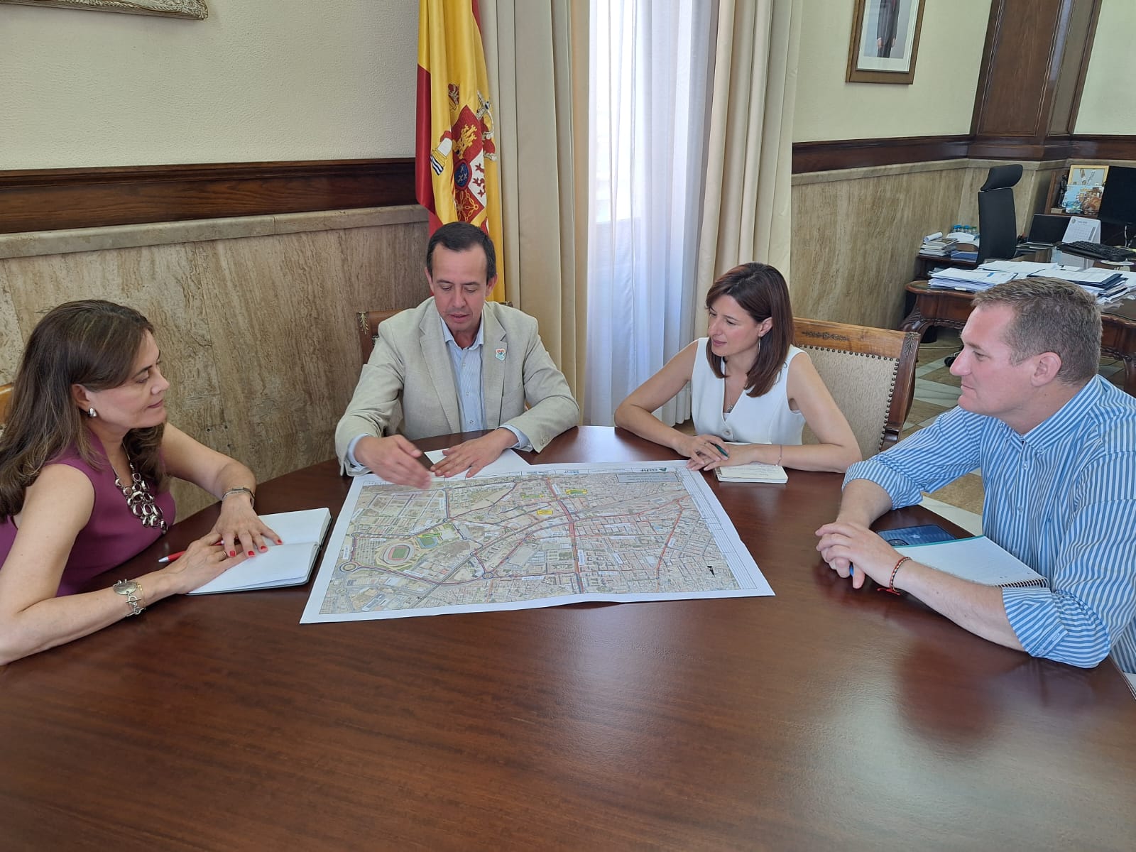 ALMERÍA. La portavoz del PSOE se interesa por los proyectos competencia del Gobierno de España en la capital