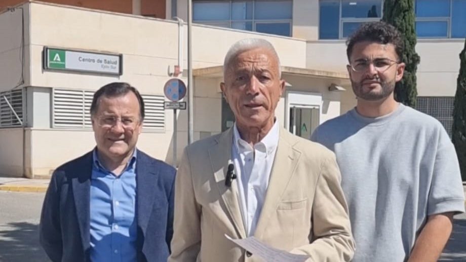 EL EJIDO. El PSOE de El Ejido denuncia el deterioro de la sanidad y exige a la Junta que actúe de inmediato