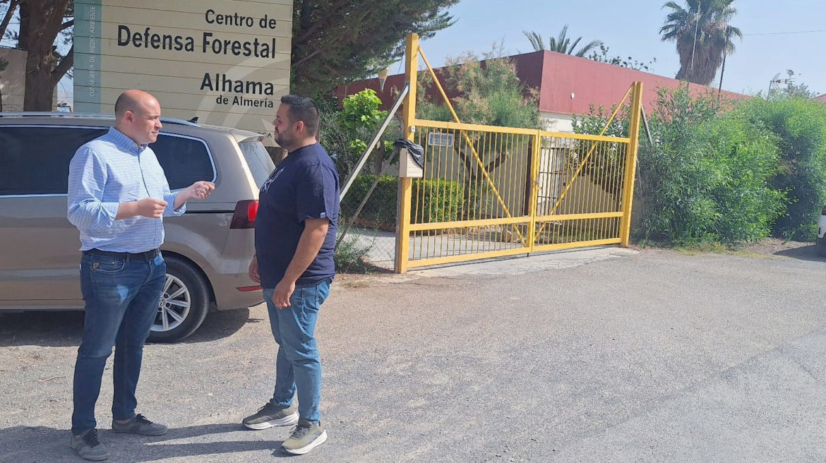 Medios obsoletos y falta de personal en el Infoca de Almería con la fase de alto riesgo iniciada