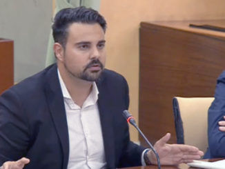 Mateo Hernández Tristán en la Comisión de Agricultura del Parlamento de Andalucía