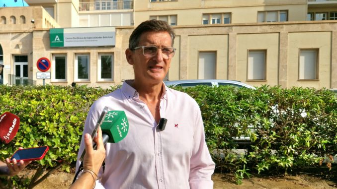 El parlamentario andaluz por el PSOE de Almería, José Luis Sánchez Teruel, en la Bola Azul