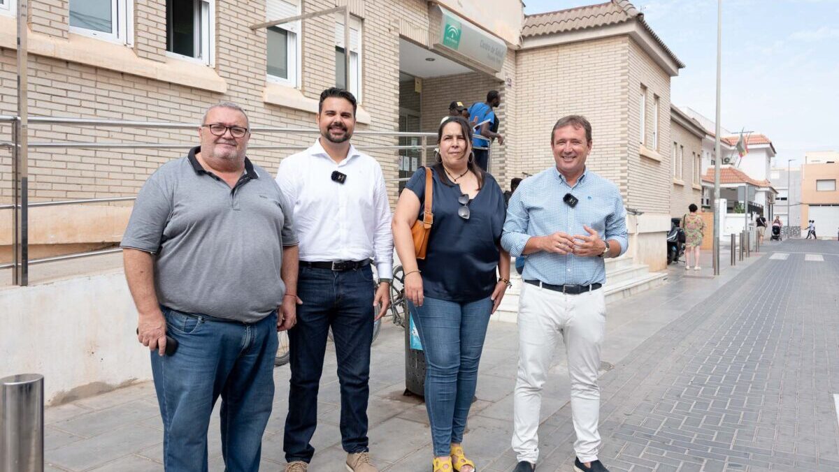 Moreno Bonilla maltrata a los más de 300.000 habitantes de Poniente que tienen la peor ratio de sanitarios de Andalucía