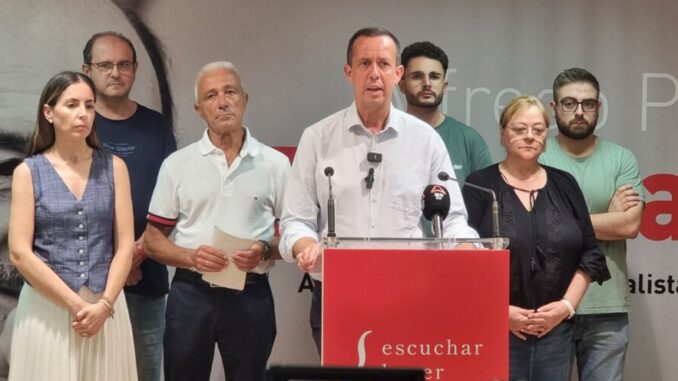 José María Martín junto a socialistas ejidenses