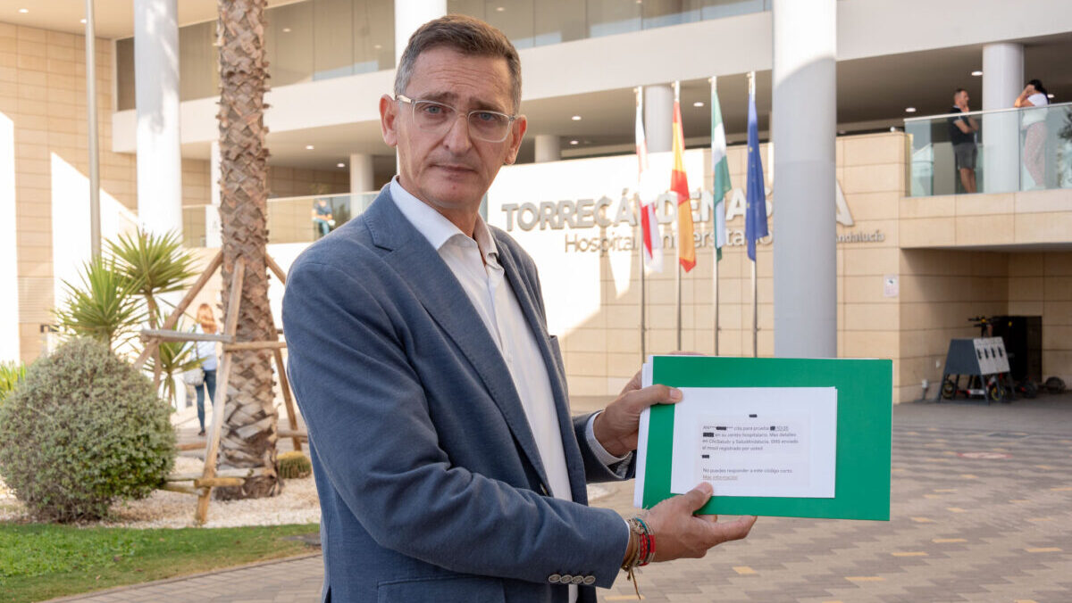 El PSOE exige la dimisión del delegado de Salud tras confirmarse casos de cribados dudosos de cáncer de mama en la provincia