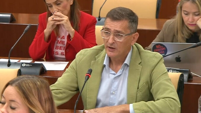 Sánchez Teruel durante la comisión de Fomento Sánchez Teruel durante la comisión de Fomento