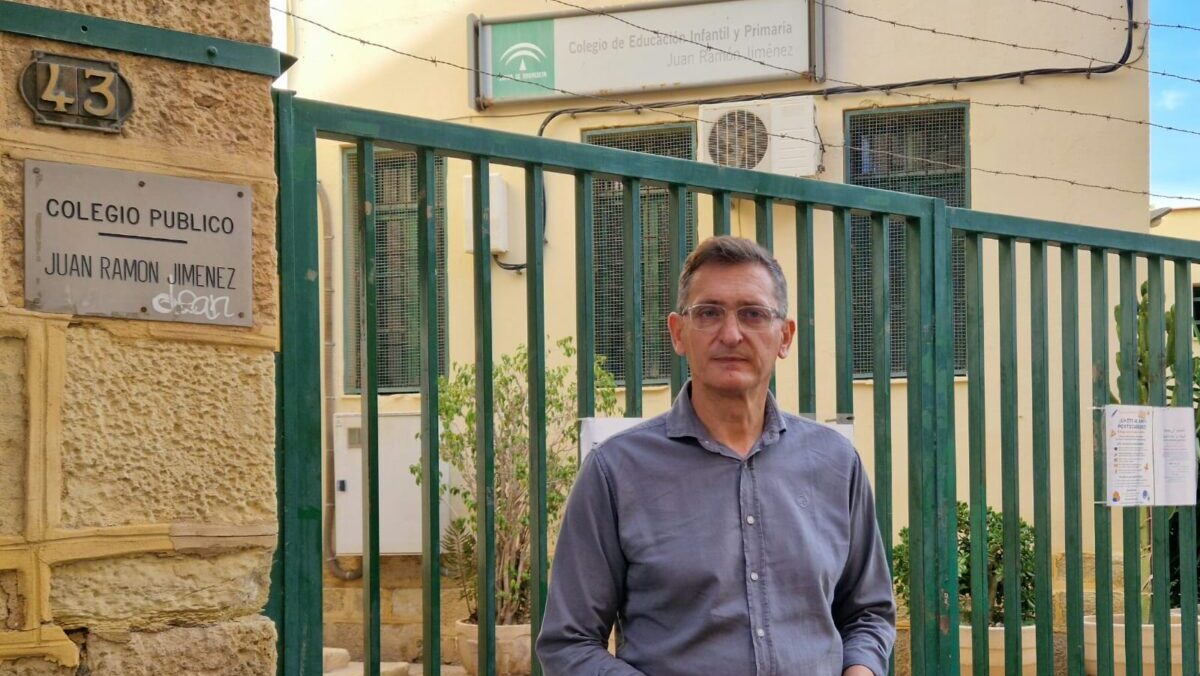 El PSOE reprocha a Moreno Bonilla que trate injustamente a las familias, escolares y docentes de Almería