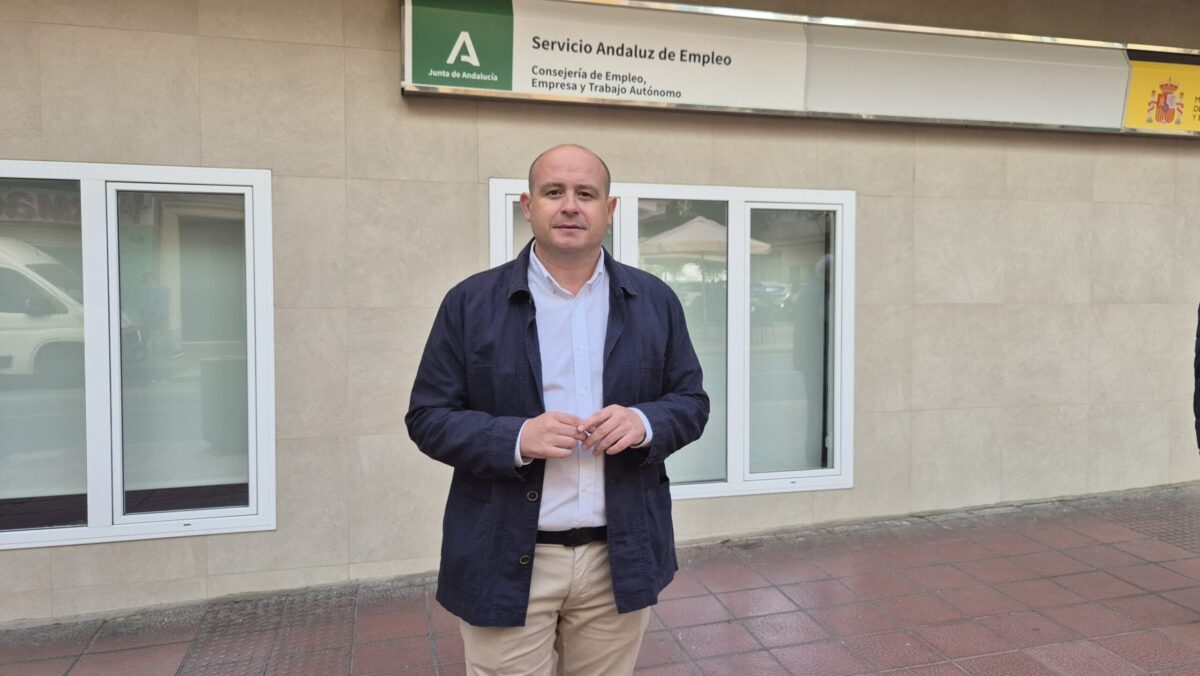 El PSOE reprocha a Moreno Bonilla que aporte “cero euros” a los programas que financia el Gobierno de España para crear empleo