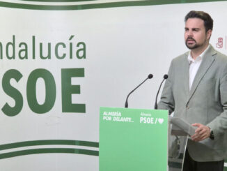 Hernández durante la rueda de prensa