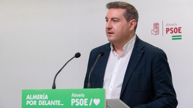 El secretario de Organización durante la rueda de prensa