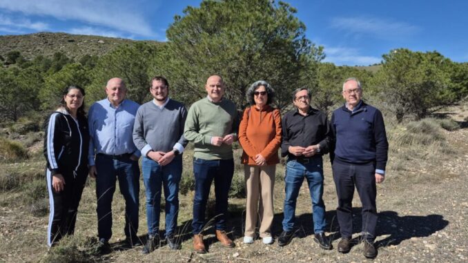 Martínez junto a alcaldes y concejalas socialistas
