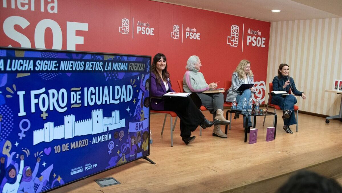 El PSOE celebra el primer foro de igualdad centrado en la importancia de preservar la memoria histórica del movimiento feminista