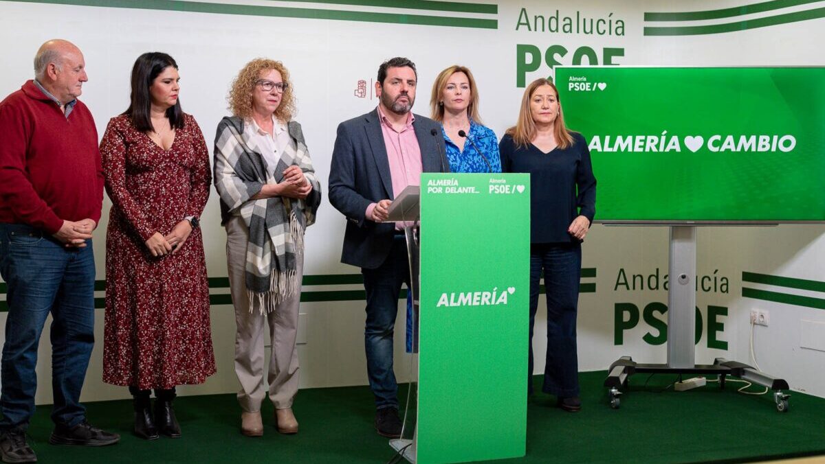El PSOE advierte a Moreno Bonilla de que, si no actúa, “será cómplice de lo que se investiga” en la Diputación