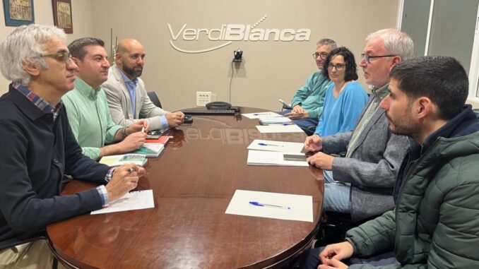 Vallejo, Ayala y Colomina durante la reunión con Verdiblanca