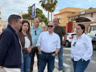 Ayala con los compañeros de Roquetas de Mar en el IES Algazul