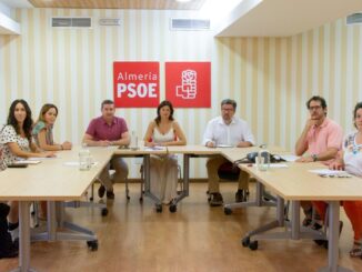 Reunión con miembros del sector de Educación