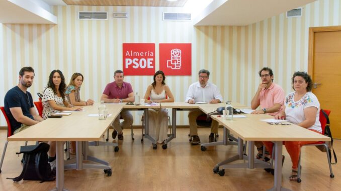Reunión con miembros del sector de Educación